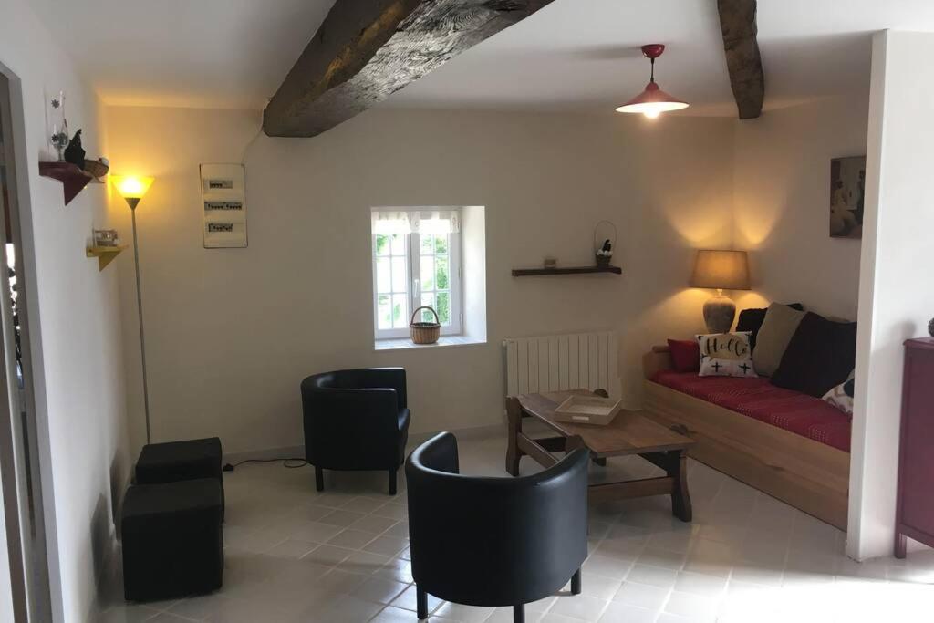 Logement Independant Le Poulailler Proche Guedelon 트레이니 외부 사진